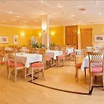 Отель Anna Amalia 3*