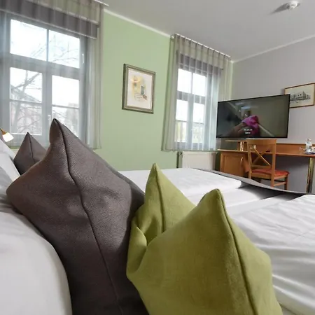 安娜·阿玛利亚酒店 3*