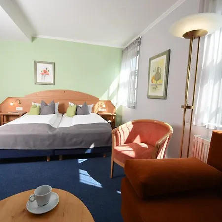 安娜·阿玛利亚酒店 酒店 3*