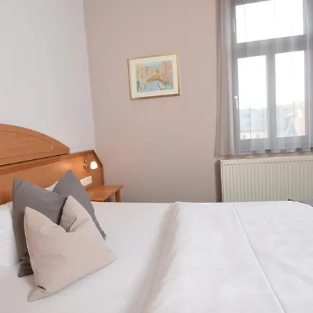 安娜·阿玛利亚酒店 3*