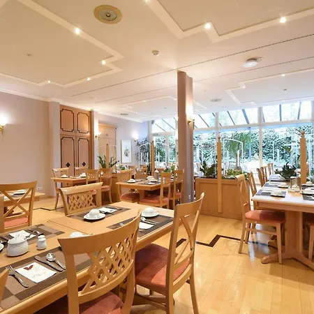 Hotel Anna Amalia 3*