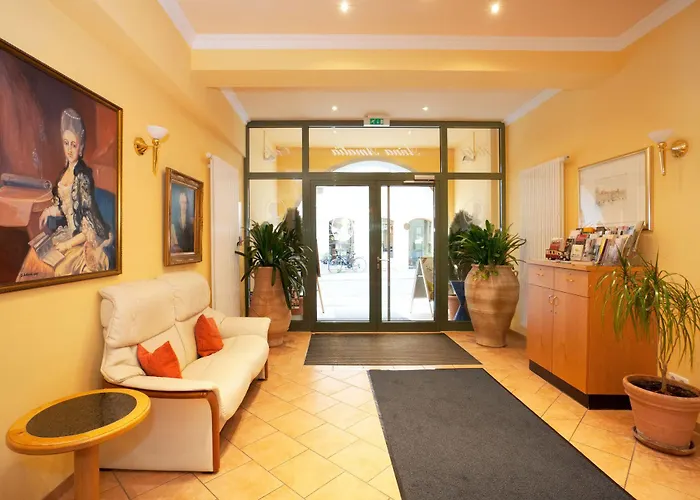 Hotel Anna Amalia 3*